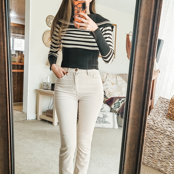 Dkny Sweaters - DKNY crop sweater